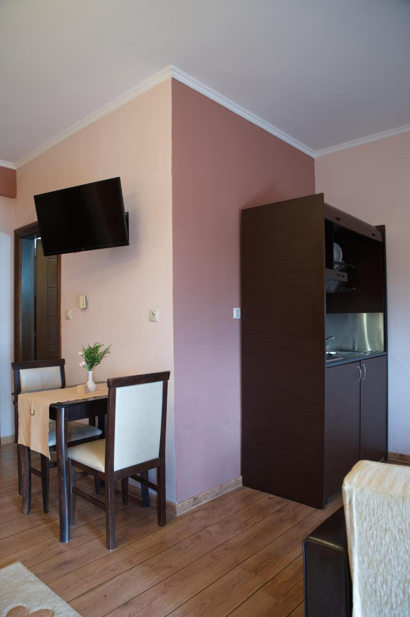 Hotel Agnanti Unique Hospitality Kastoria Bagian luar foto